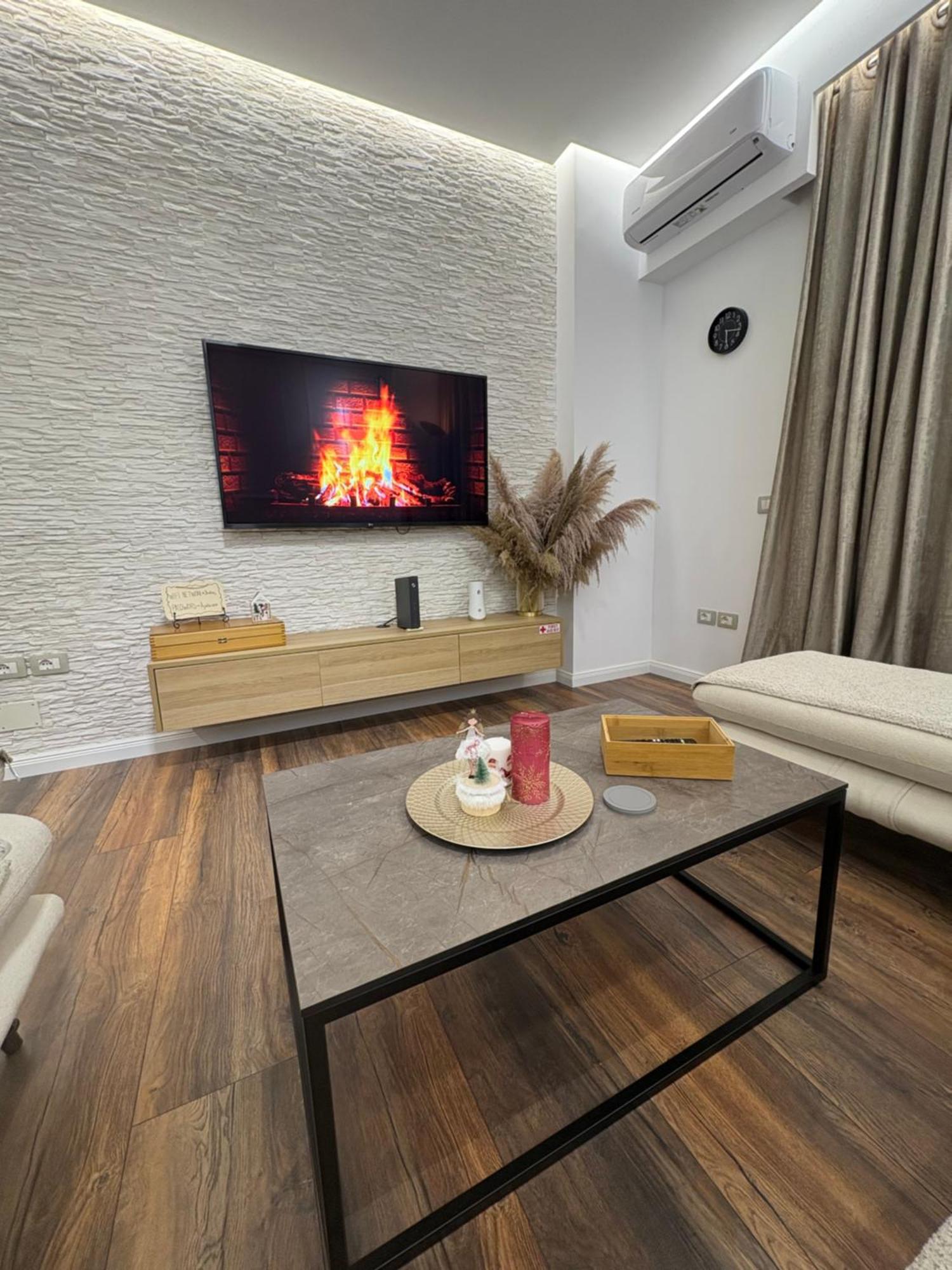 Alajs Apartament Vlore Exterior photo